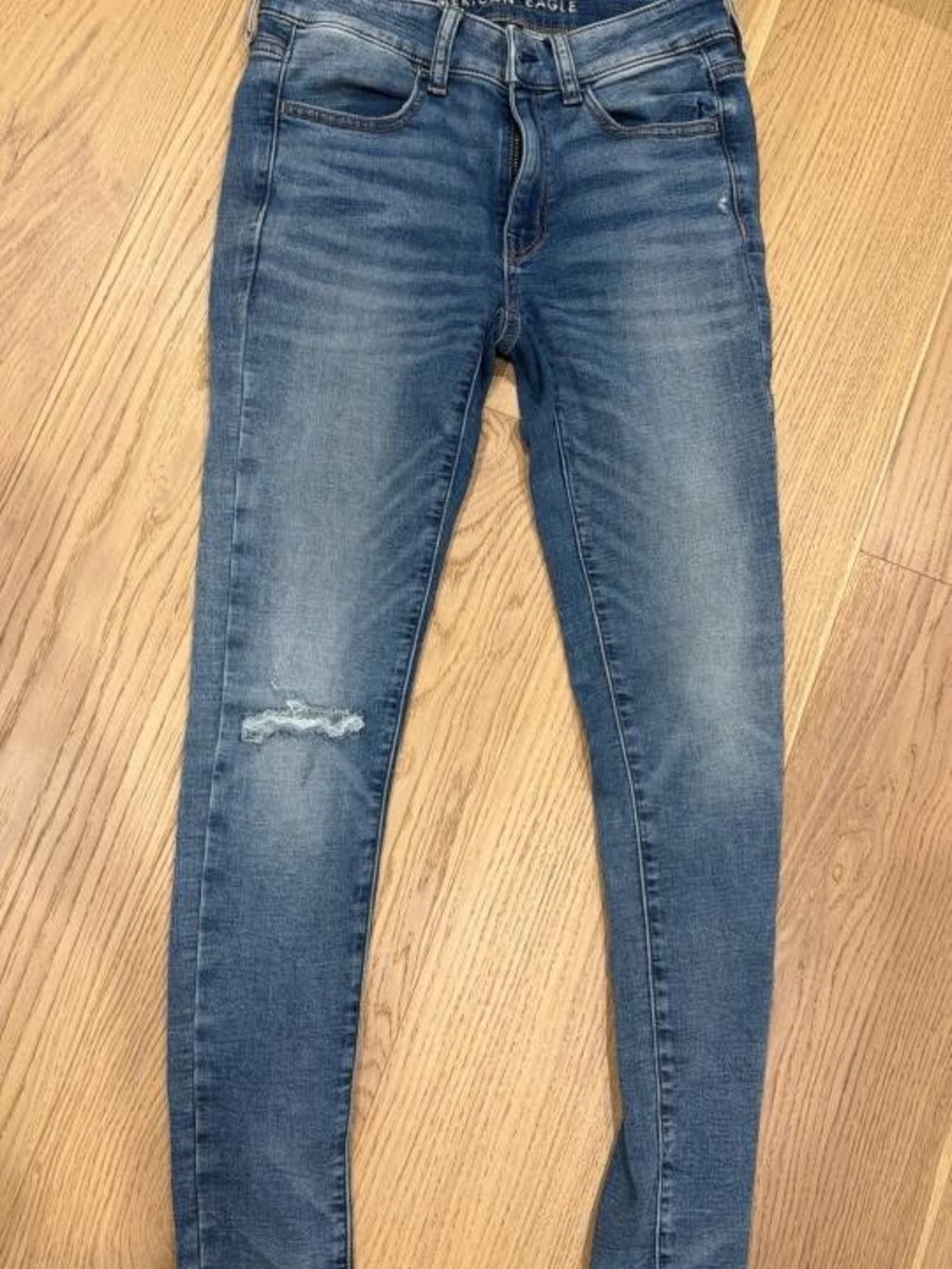 American Eagle Outfitters Distressed Medium Blue Skinny Jeans